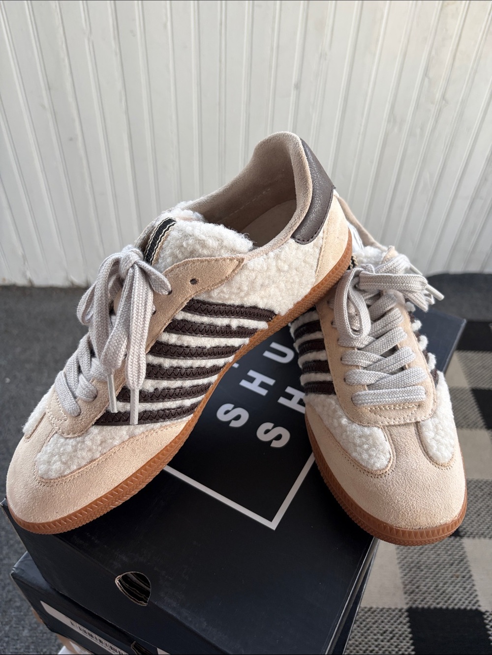 SHU SHOP 🛍️ Beige & Brown Suede Shearling Sneaker 👟 NIB ALL SEASON